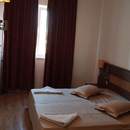 Appartement Marcy Apartament à Bucarest Extérieur photo